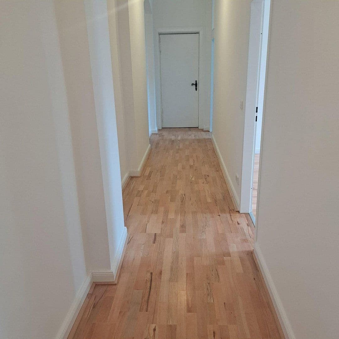 Prenájom bytu 4-izbový 141 m², Berlin, Berlín Prenájom bytu 4-izbový 141 m², Berlin, Berlín