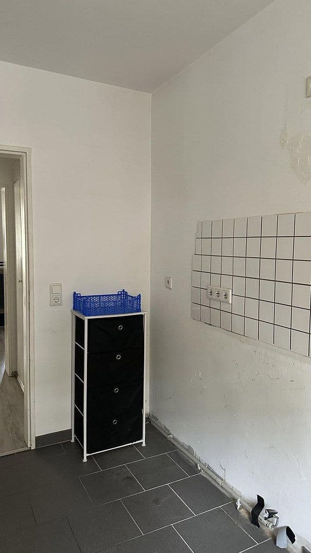 Prenájom bytu 3-izbový 75 m², Ferdinandstr., Düsseldorf, Severné Porýnie - Westfálsko Prenájom bytu 3-izbový 75 m², Ferdinandstr., Düsseldorf, Severné Porýnie - Westfálsko
