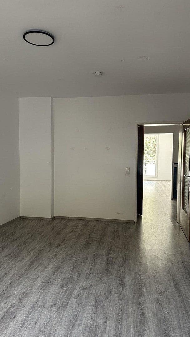 Prenájom bytu 3-izbový 75 m², Ferdinandstr., Düsseldorf, Severné Porýnie - Westfálsko Prenájom bytu 3-izbový 75 m², Ferdinandstr., Düsseldorf, Severné Porýnie - Westfálsko