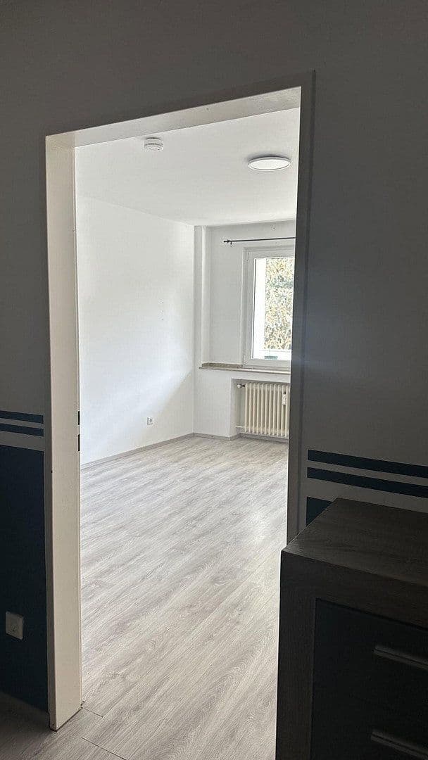 Prenájom bytu 3-izbový 75 m², Ferdinandstr., Düsseldorf, Severné Porýnie - Westfálsko Prenájom bytu 3-izbový 75 m², Ferdinandstr., Düsseldorf, Severné Porýnie - Westfálsko