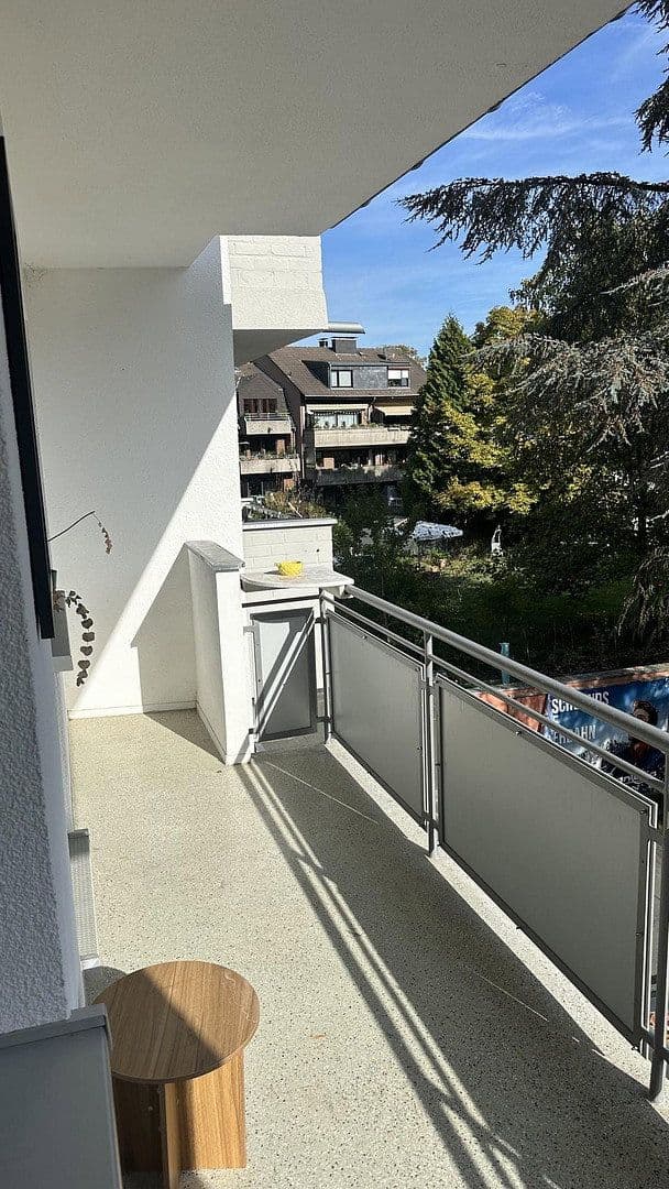Prenájom bytu 3-izbový 75 m², Ferdinandstr., Düsseldorf, Severné Porýnie - Westfálsko Prenájom bytu 3-izbový 75 m², Ferdinandstr., Düsseldorf, Severné Porýnie - Westfálsko