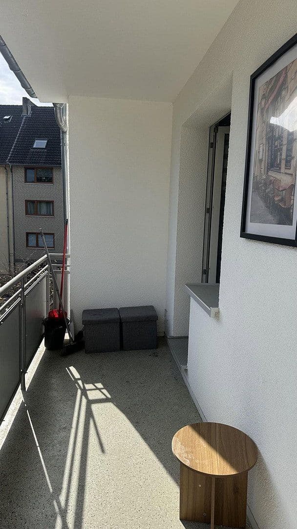 Prenájom bytu 3-izbový 75 m², Ferdinandstr., Düsseldorf, Severné Porýnie - Westfálsko Prenájom bytu 3-izbový 75 m², Ferdinandstr., Düsseldorf, Severné Porýnie - Westfálsko