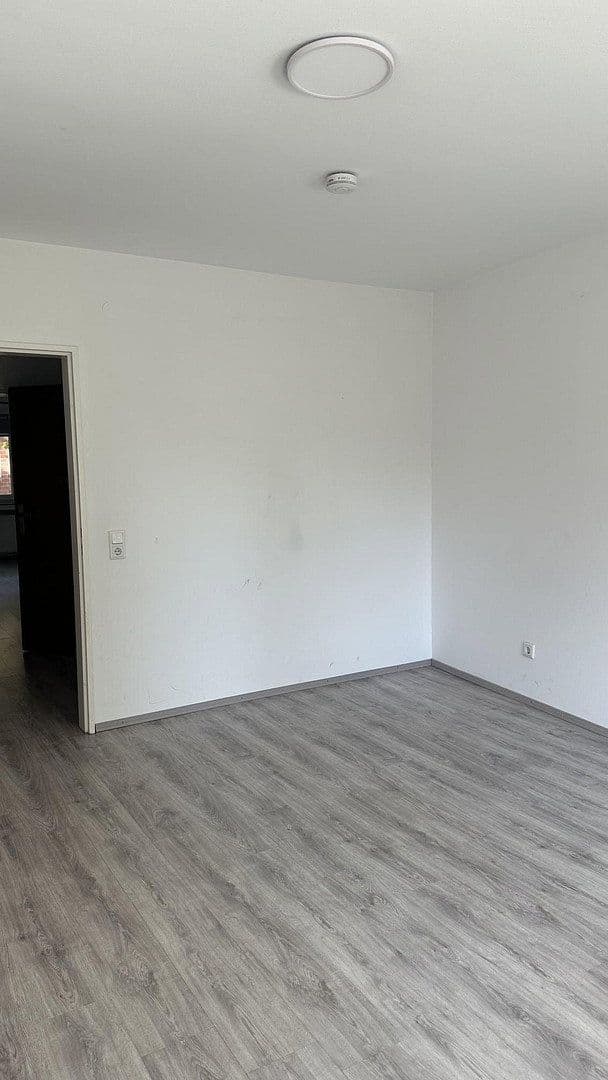 Prenájom bytu 3-izbový 75 m², Ferdinandstr., Düsseldorf, Severné Porýnie - Westfálsko Prenájom bytu 3-izbový 75 m², Ferdinandstr., Düsseldorf, Severné Porýnie - Westfálsko