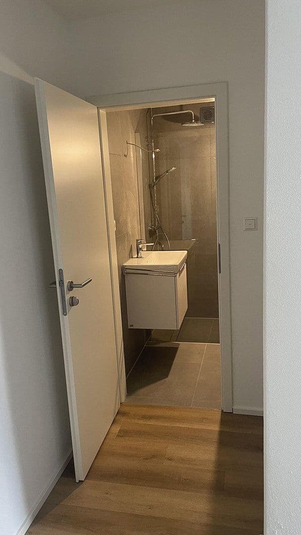 Prenájom bytu 1-izbový 36 m², Stuttgart, Bádensko-Wurttembersko Prenájom bytu 1-izbový 36 m², Stuttgart, Bádensko-Wurttembersko