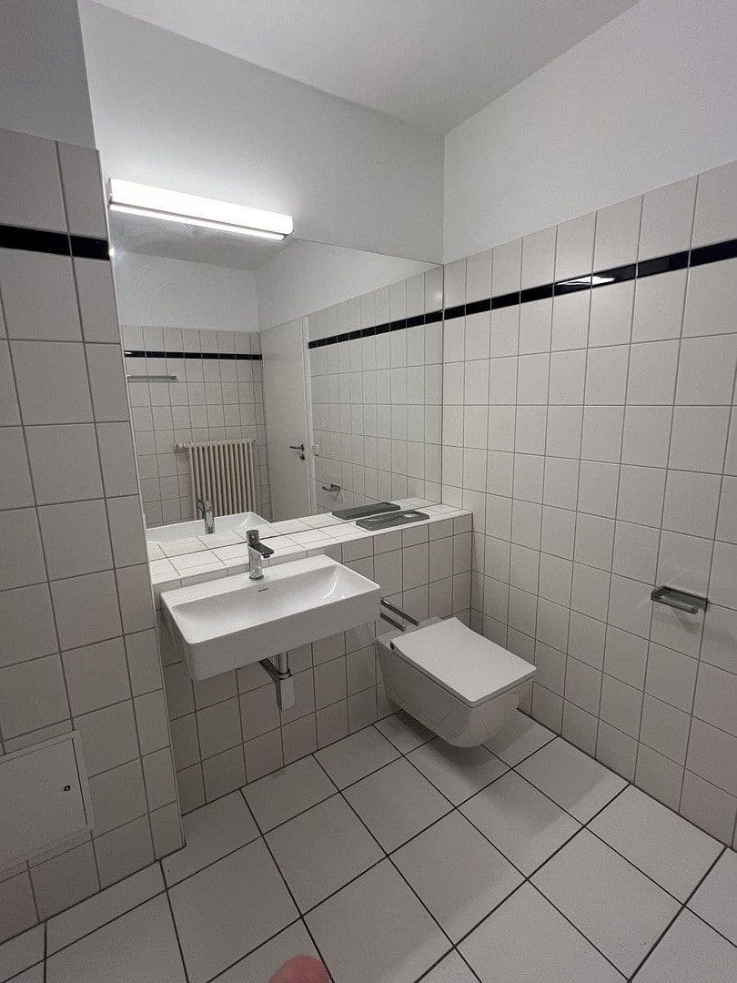 Prenájom bytu 2-izbový 79 m², Wiederitzscher Straße 11, Leipzig, Sasko Prenájom bytu 2-izbový 79 m², Wiederitzscher Straße 11, Leipzig, Sasko