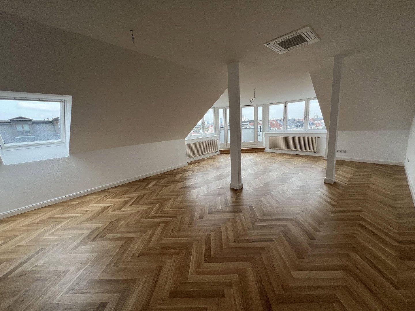 Prenájom bytu 2-izbový 79 m², Wiederitzscher Straße 11, Leipzig, Sasko Prenájom bytu 2-izbový 79 m², Wiederitzscher Straße 11, Leipzig, Sasko