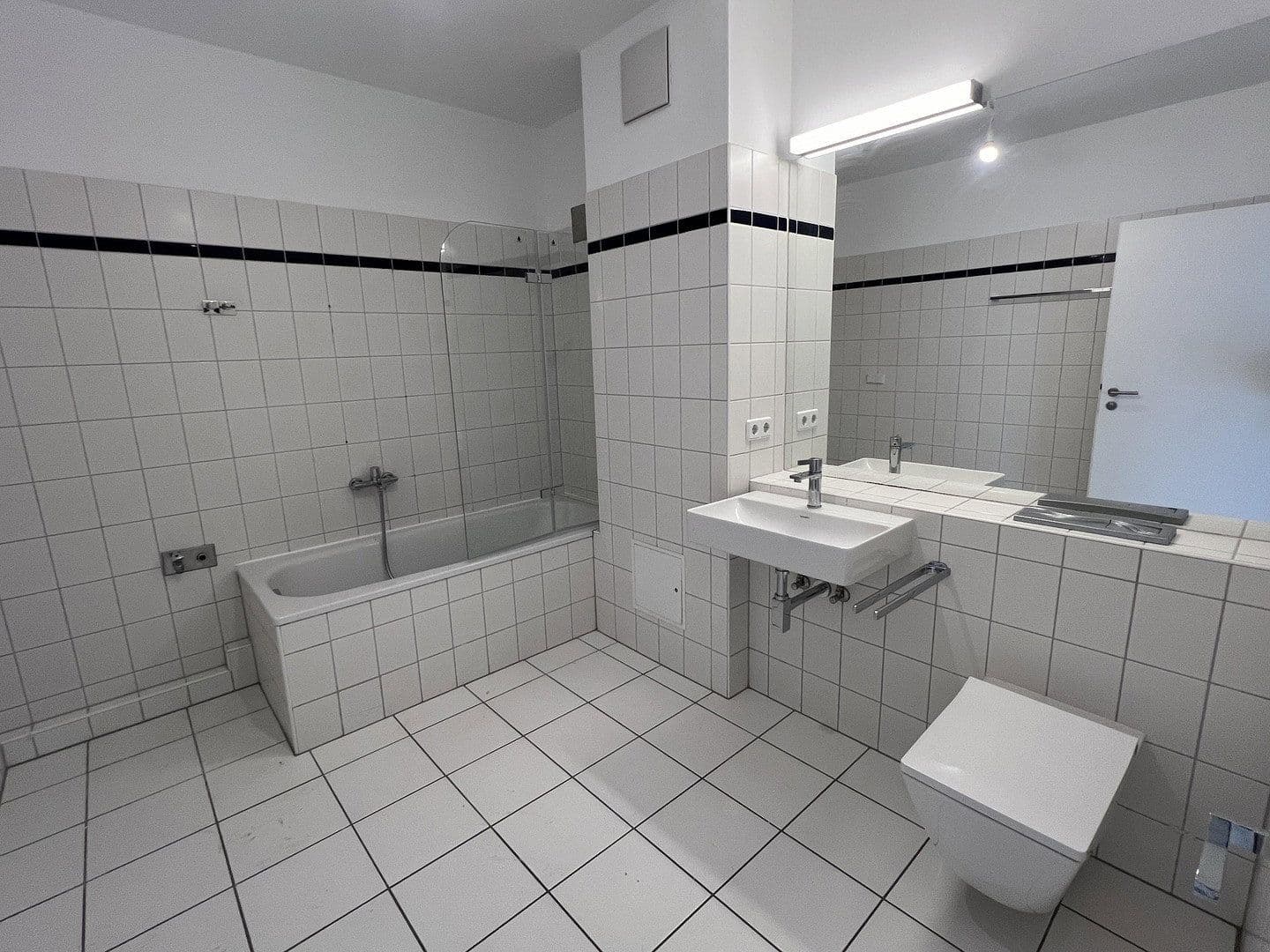 Prenájom bytu 2-izbový 79 m², Wiederitzscher Straße 11, Leipzig, Sasko Prenájom bytu 2-izbový 79 m², Wiederitzscher Straße 11, Leipzig, Sasko