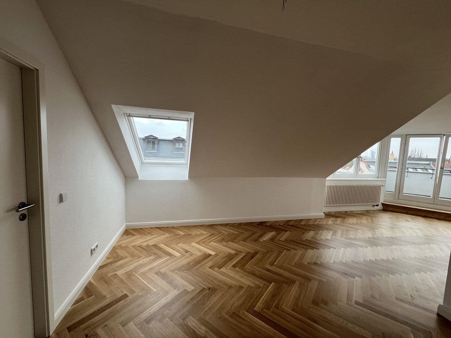 Prenájom bytu 2-izbový 79 m², Wiederitzscher Straße 11, Leipzig, Sasko Prenájom bytu 2-izbový 79 m², Wiederitzscher Straße 11, Leipzig, Sasko