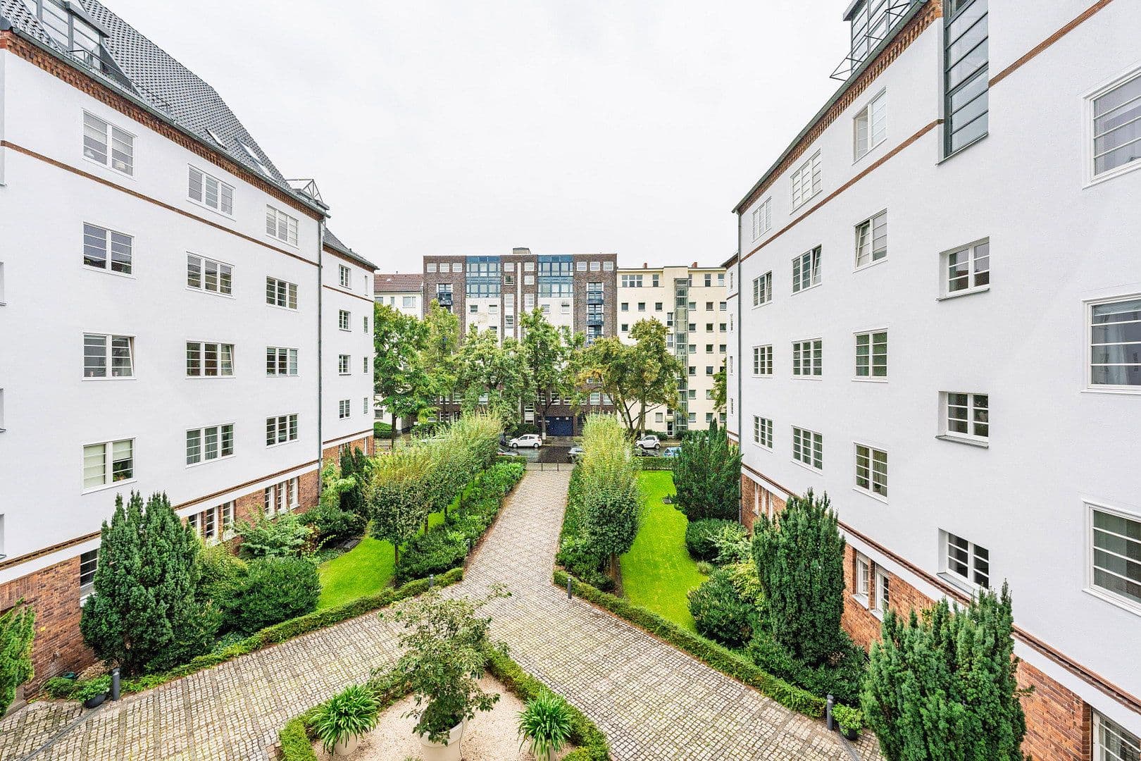 Predaj bytu 4-izbový 148 m², Düsseldorfer Str. 35, Berlin, Berlín Predaj bytu 4-izbový 148 m², Düsseldorfer Str. 35, Berlin, Berlín