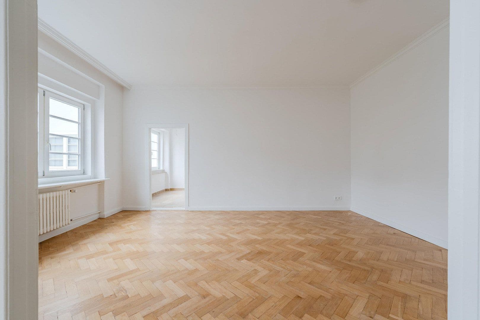 Predaj bytu 4-izbový 148 m², Düsseldorfer Str. 35, Berlin, Berlín Predaj bytu 4-izbový 148 m², Düsseldorfer Str. 35, Berlin, Berlín