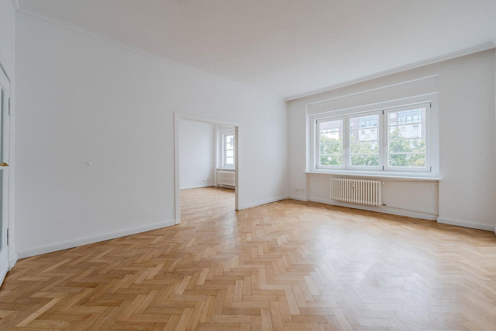 Predaj bytu 4-izbový 148 m², Düsseldorfer Str. 35, Berlin, Berlín Predaj bytu 4-izbový 148 m², Düsseldorfer Str. 35, Berlin, Berlín