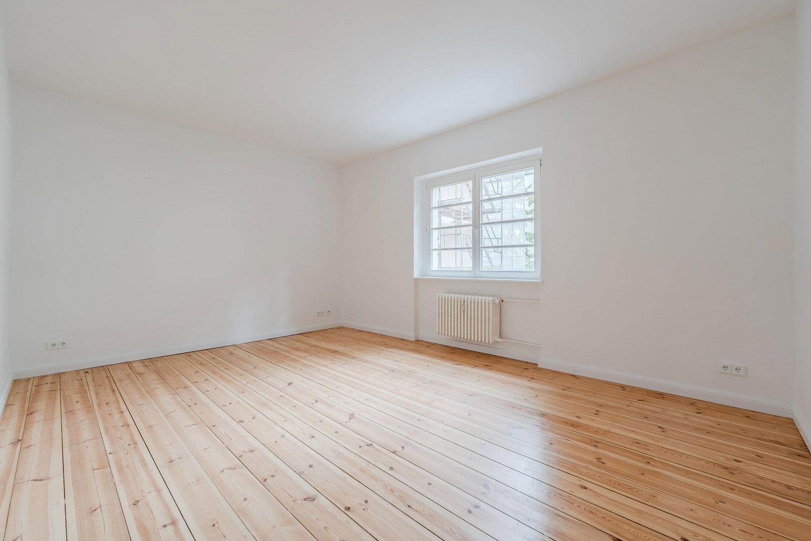 Predaj bytu 4-izbový 148 m², Düsseldorfer Str. 35, Berlin, Berlín Predaj bytu 4-izbový 148 m², Düsseldorfer Str. 35, Berlin, Berlín