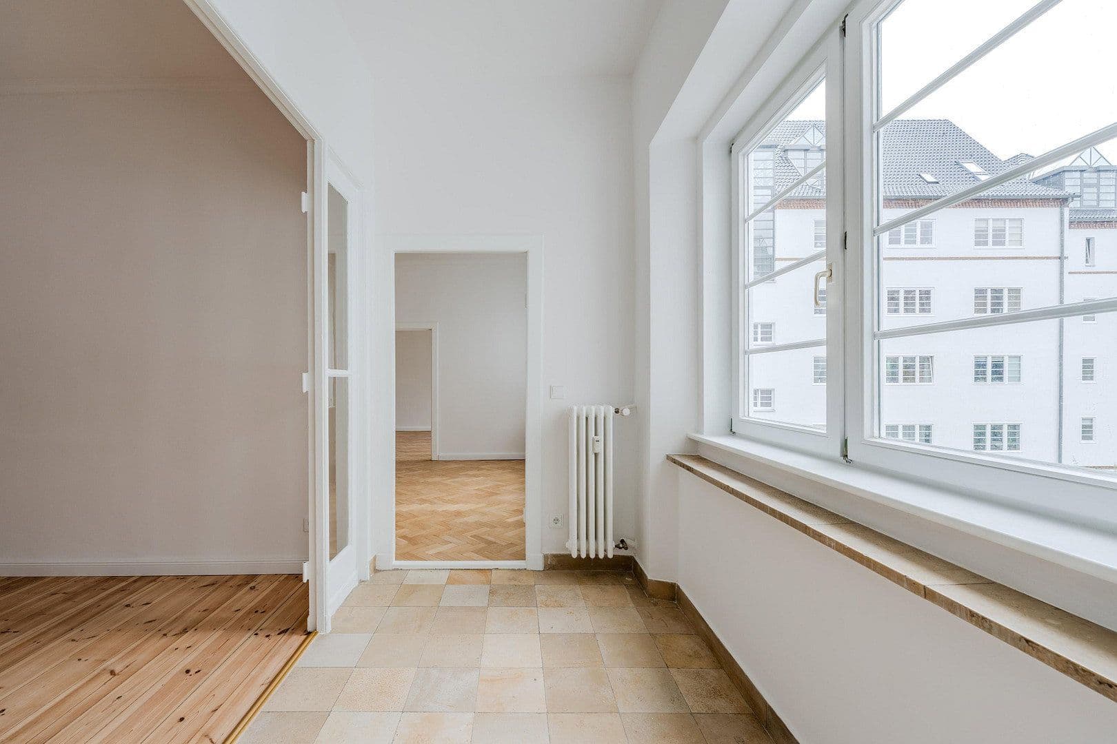 Predaj bytu 4-izbový 148 m², Düsseldorfer Str. 35, Berlin, Berlín Predaj bytu 4-izbový 148 m², Düsseldorfer Str. 35, Berlin, Berlín