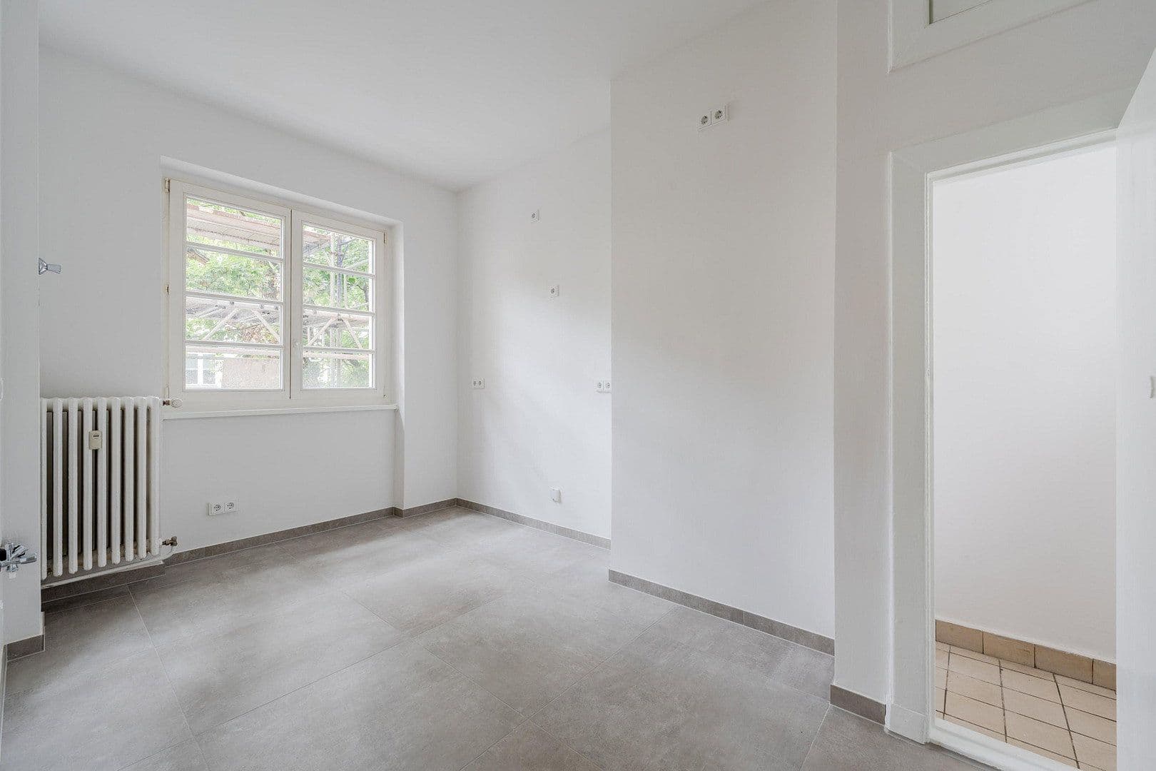 Predaj bytu 4-izbový 148 m², Düsseldorfer Str. 35, Berlin, Berlín Predaj bytu 4-izbový 148 m², Düsseldorfer Str. 35, Berlin, Berlín