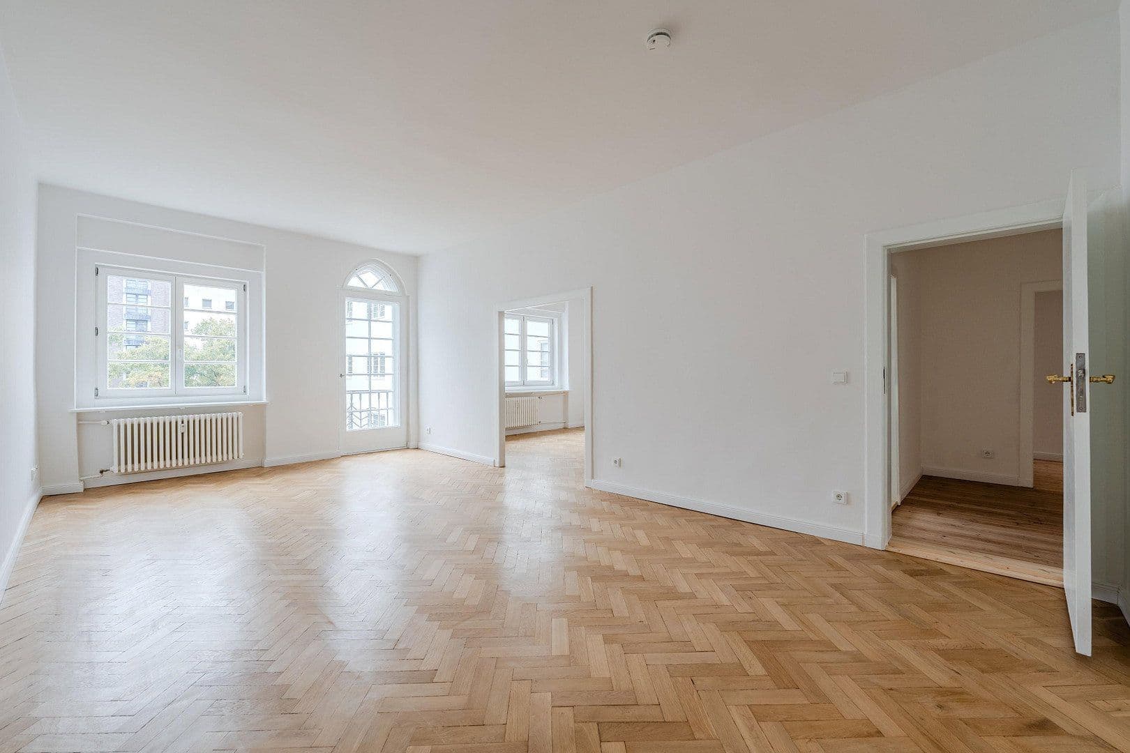 Predaj bytu 4-izbový 148 m², Düsseldorfer Str. 35, Berlin, Berlín Predaj bytu 4-izbový 148 m², Düsseldorfer Str. 35, Berlin, Berlín