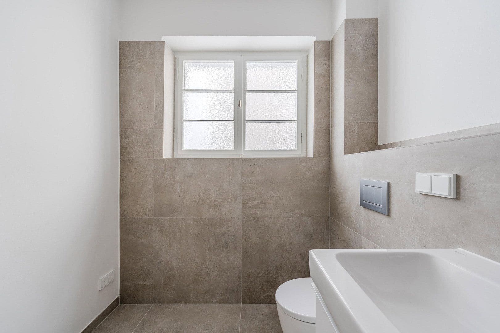 Predaj bytu 4-izbový 148 m², Düsseldorfer Str. 35, Berlin, Berlín Predaj bytu 4-izbový 148 m², Düsseldorfer Str. 35, Berlin, Berlín
