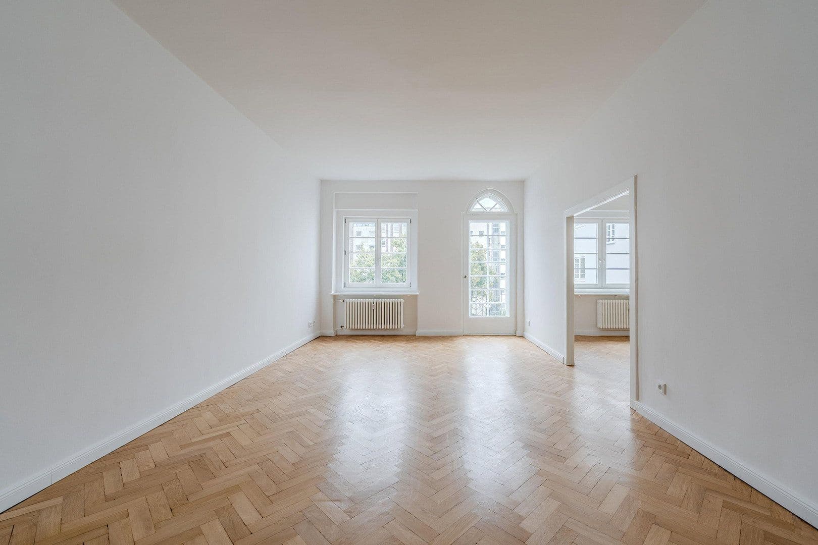 Predaj bytu 4-izbový 148 m², Düsseldorfer Str. 35, Berlin, Berlín Predaj bytu 4-izbový 148 m², Düsseldorfer Str. 35, Berlin, Berlín