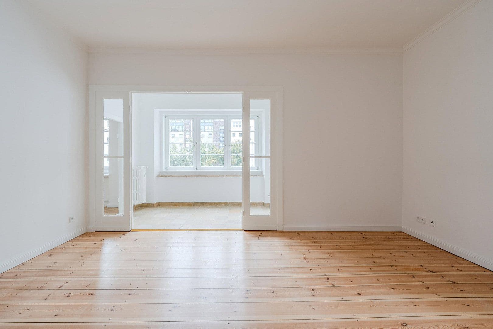 Predaj bytu 4-izbový 148 m², Düsseldorfer Str. 35, Berlin, Berlín Predaj bytu 4-izbový 148 m², Düsseldorfer Str. 35, Berlin, Berlín