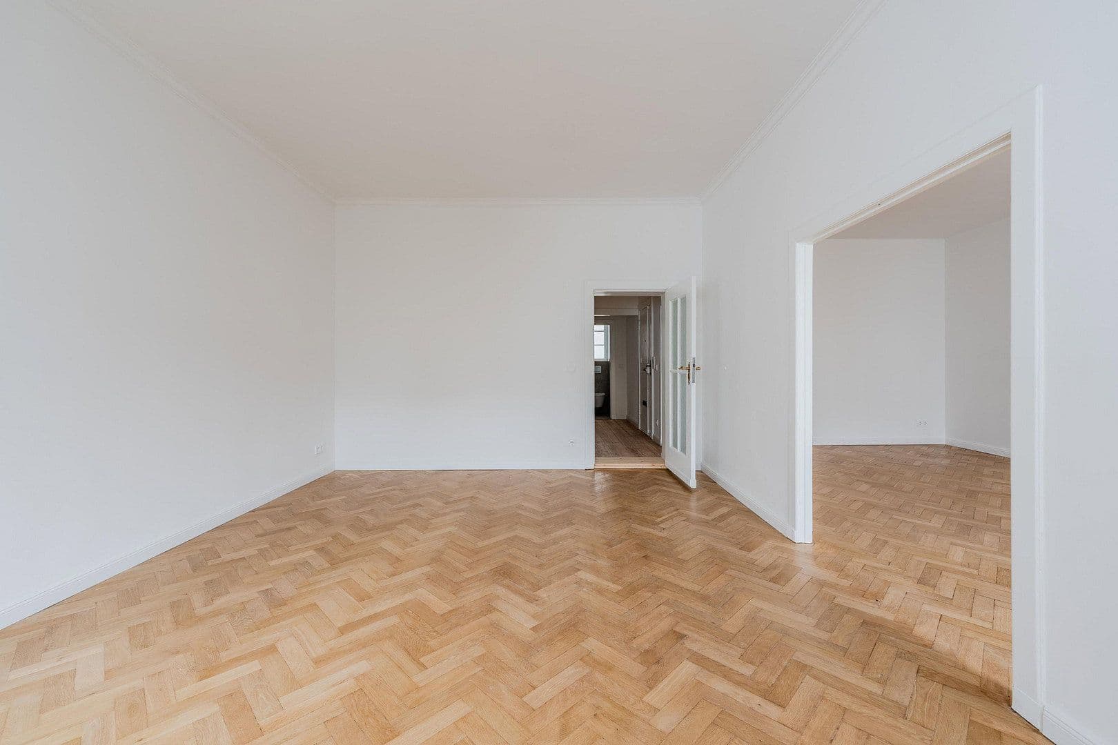 Predaj bytu 4-izbový 148 m², Düsseldorfer Str. 35, Berlin, Berlín Predaj bytu 4-izbový 148 m², Düsseldorfer Str. 35, Berlin, Berlín