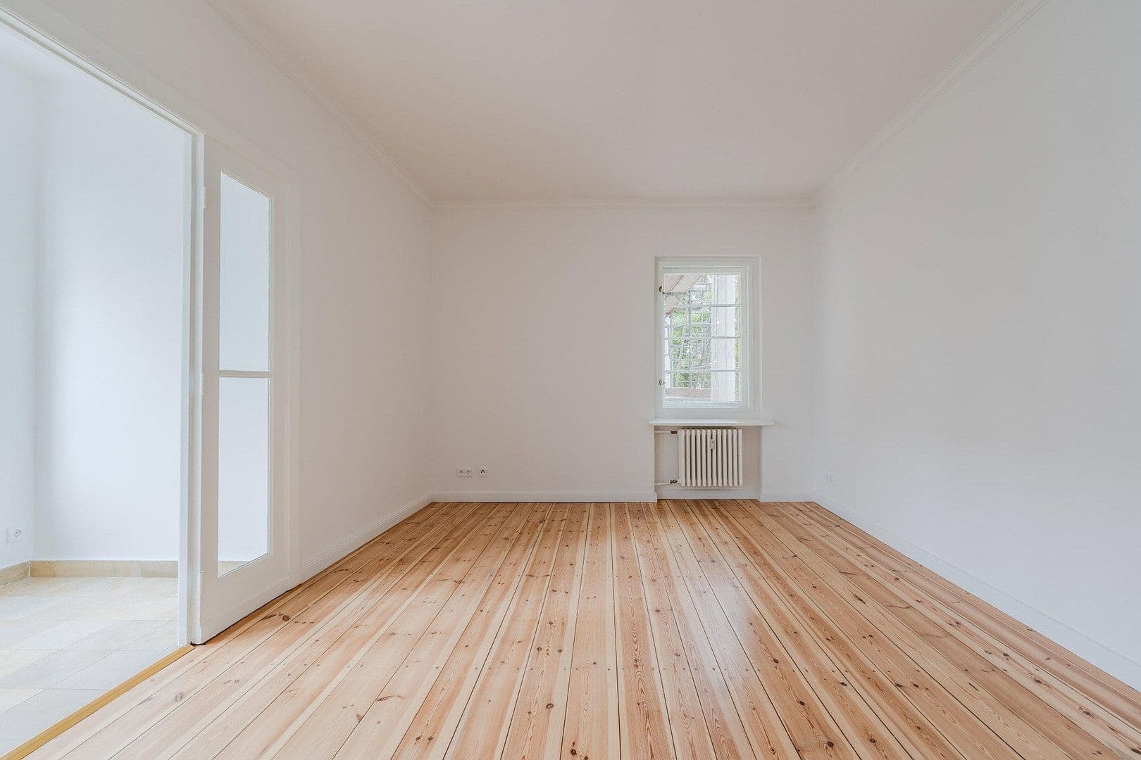Predaj bytu 4-izbový 148 m², Düsseldorfer Str. 35, Berlin, Berlín Predaj bytu 4-izbový 148 m², Düsseldorfer Str. 35, Berlin, Berlín