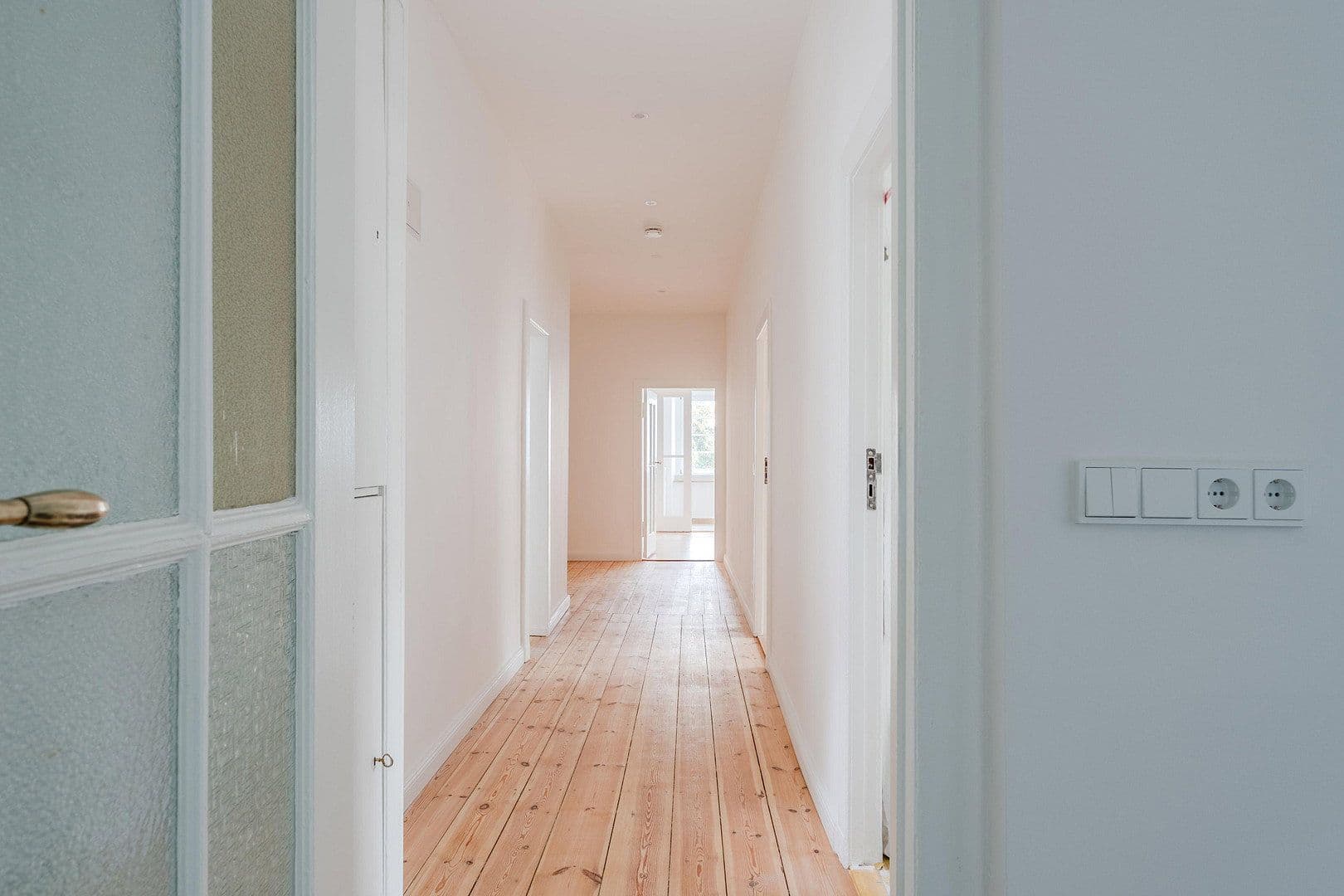 Predaj bytu 4-izbový 148 m², Düsseldorfer Str. 35, Berlin, Berlín Predaj bytu 4-izbový 148 m², Düsseldorfer Str. 35, Berlin, Berlín