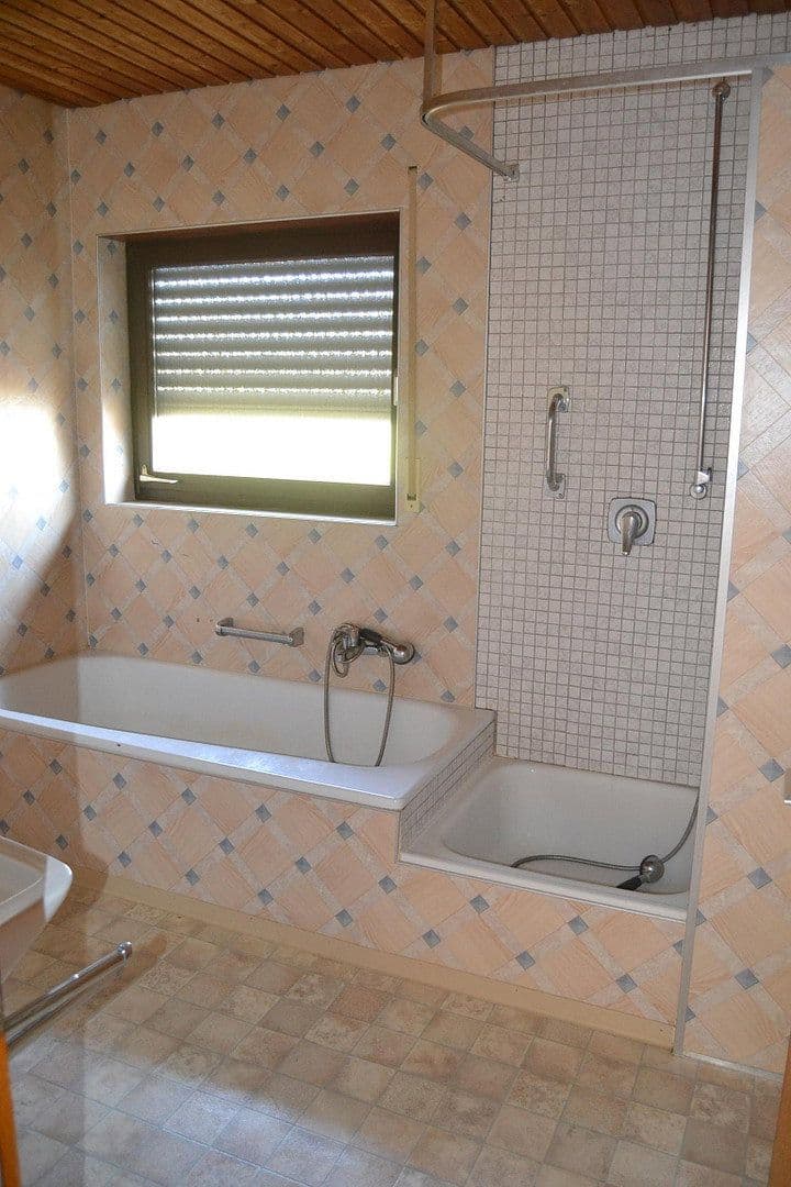 Predaj domu 260 m², pozemok 505 m², Marienstraße 43, Remshalden, Bádensko-Wurttembersko Predaj domu 260 m², pozemok 505 m², Marienstraße 43, Remshalden, Bádensko-Wurttembersko