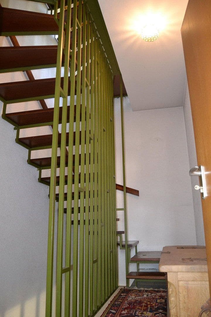 Predaj domu 260 m², pozemok 505 m², Marienstraße 43, Remshalden, Bádensko-Wurttembersko Predaj domu 260 m², pozemok 505 m², Marienstraße 43, Remshalden, Bádensko-Wurttembersko