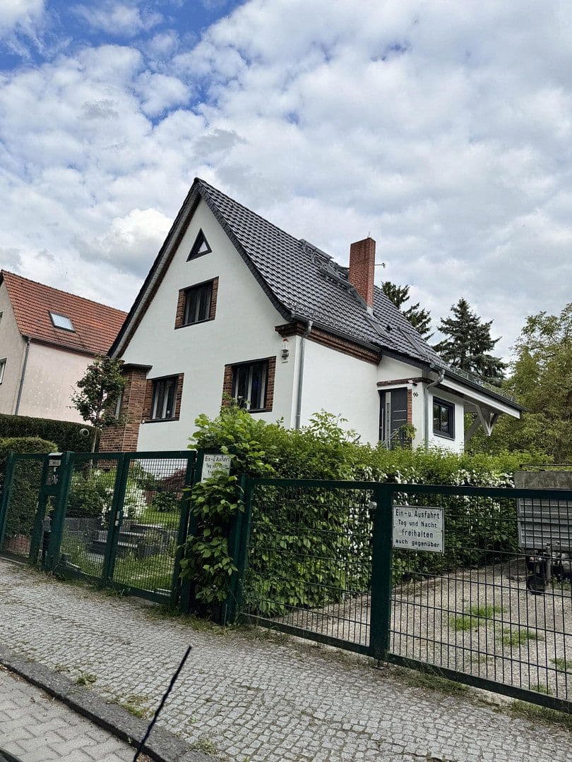 Prenájom domu 215 m², pozemok 717 m², Zehntwerderweg 96, Berlin, Berlín Prenájom domu 215 m², pozemok 717 m², Zehntwerderweg 96, Berlin, Berlín