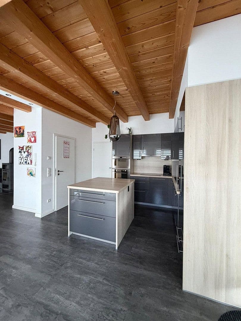 Predaj domu 195 m², pozemok 641 m², Erlangen, Bavorsko Predaj domu 195 m², pozemok 641 m², Erlangen, Bavorsko