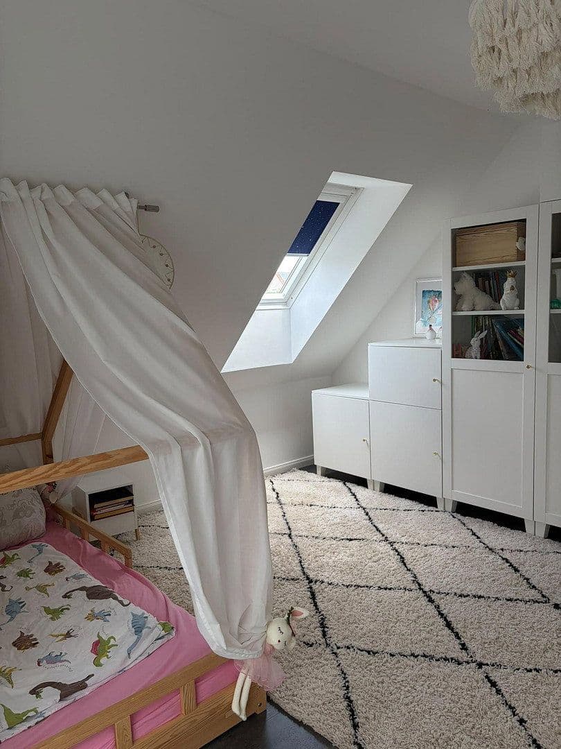 Predaj domu 195 m², pozemok 641 m², Erlangen, Bavorsko Predaj domu 195 m², pozemok 641 m², Erlangen, Bavorsko