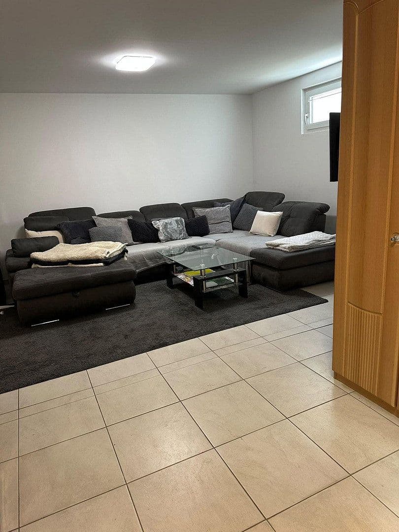 Predaj domu 195 m², pozemok 641 m², Erlangen, Bavorsko Predaj domu 195 m², pozemok 641 m², Erlangen, Bavorsko