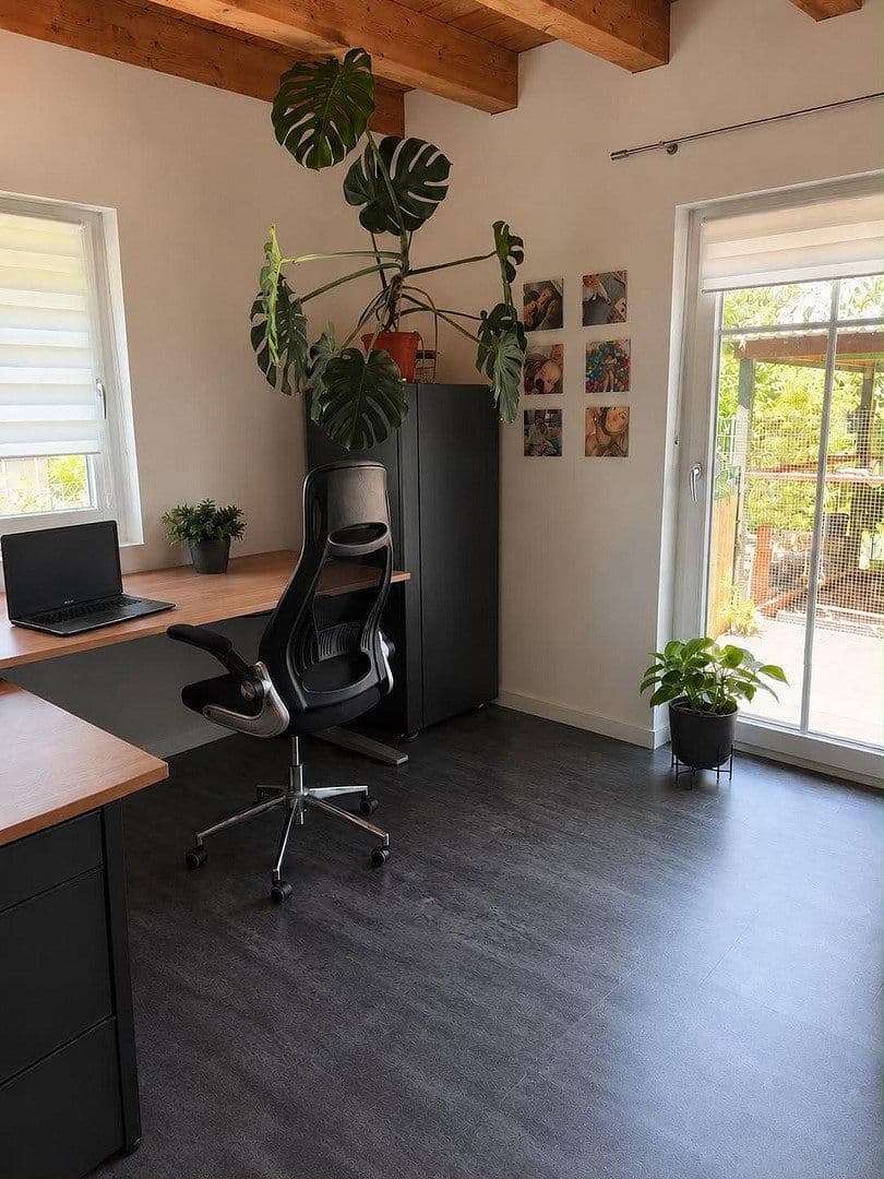 Predaj domu 195 m², pozemok 641 m², Erlangen, Bavorsko Predaj domu 195 m², pozemok 641 m², Erlangen, Bavorsko
