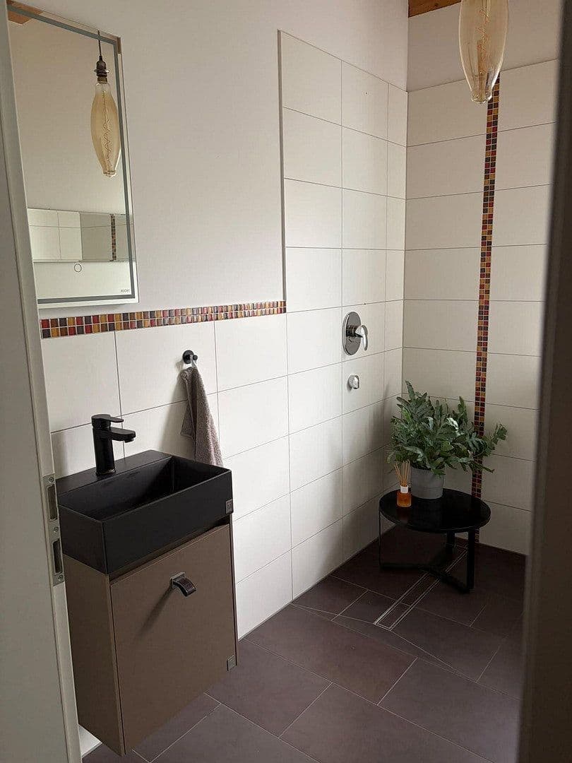 Predaj domu 195 m², pozemok 641 m², Erlangen, Bavorsko Predaj domu 195 m², pozemok 641 m², Erlangen, Bavorsko