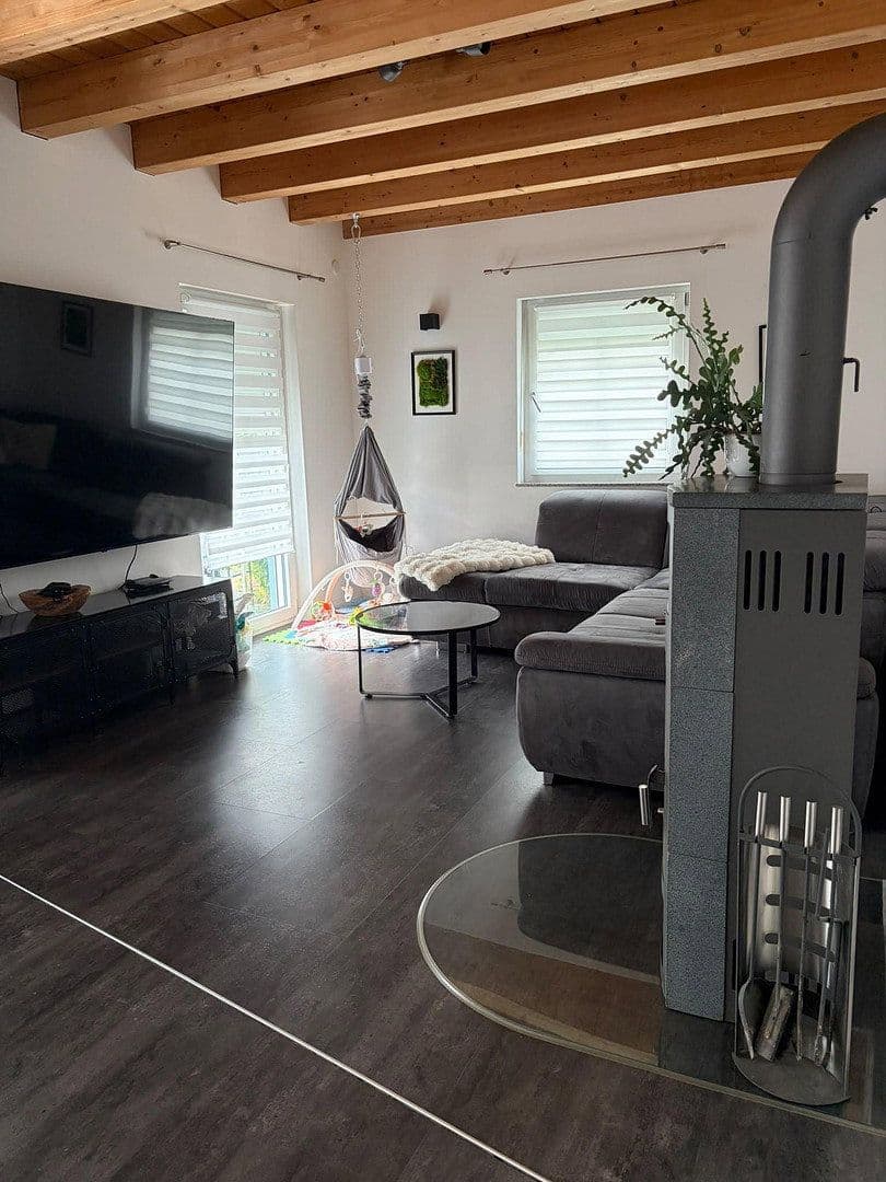 Predaj domu 195 m², pozemok 641 m², Erlangen, Bavorsko Predaj domu 195 m², pozemok 641 m², Erlangen, Bavorsko