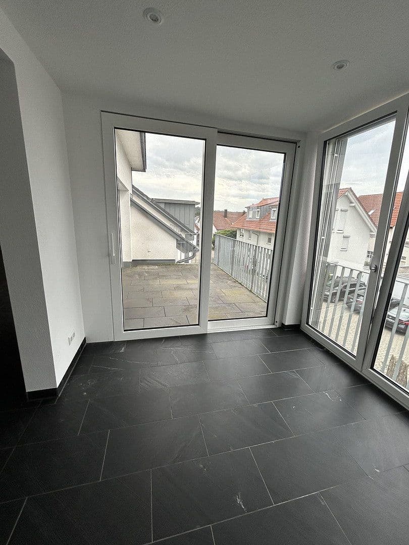 Prenájom bytu 4-izbový 166 m², Nufringen, Bádensko-Wurttembersko Prenájom bytu 4-izbový 166 m², Nufringen, Bádensko-Wurttembersko