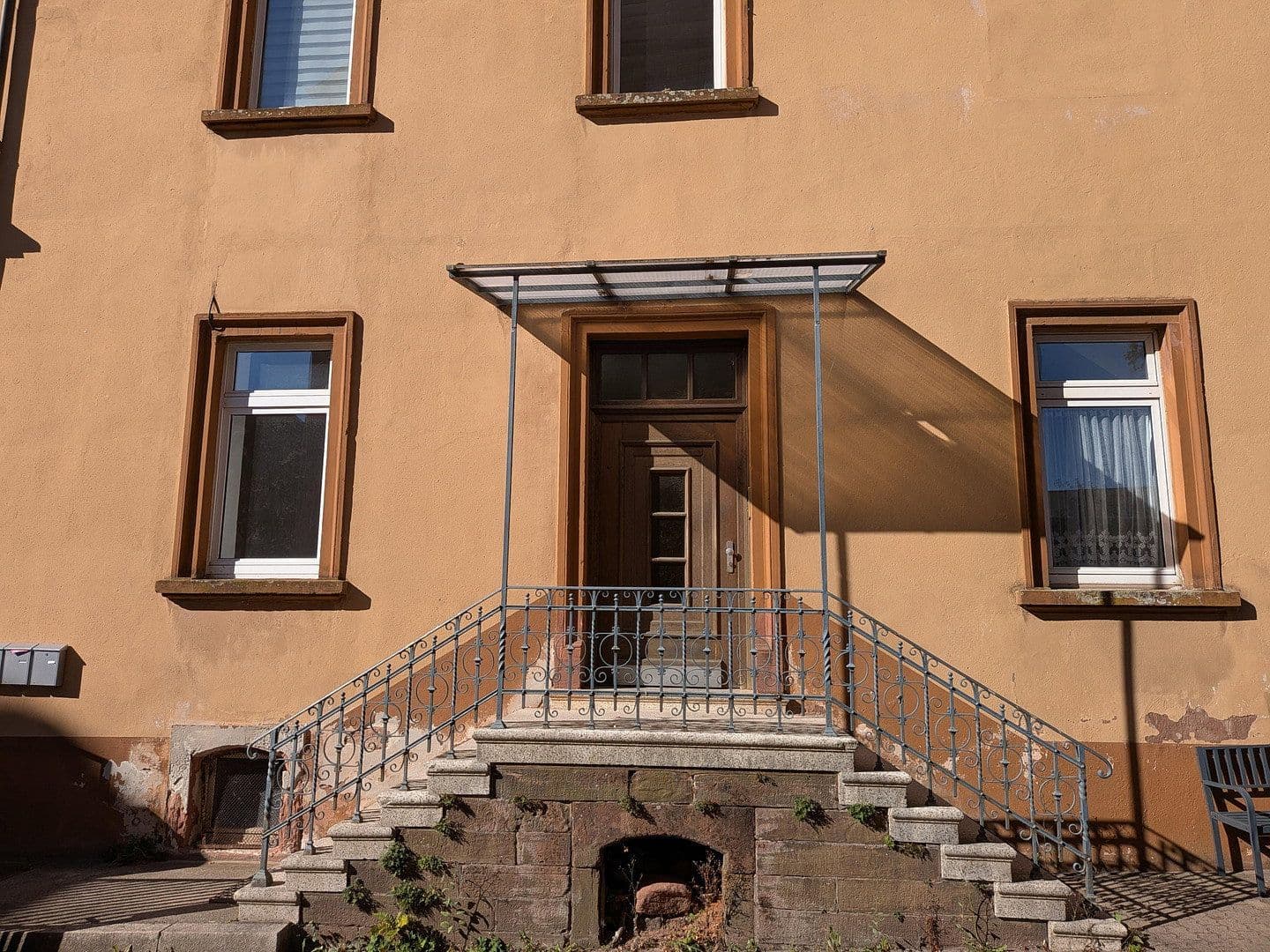 Prenájom bytu 4-izbový 139 m², Zweibrücker Str. 20, Pirmasens, Porýnie-Falcko Prenájom bytu 4-izbový 139 m², Zweibrücker Str. 20, Pirmasens, Porýnie-Falcko