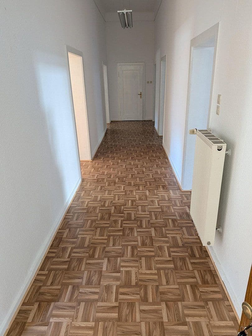 Prenájom bytu 4-izbový 139 m², Zweibrücker Str. 20, Pirmasens, Porýnie-Falcko Prenájom bytu 4-izbový 139 m², Zweibrücker Str. 20, Pirmasens, Porýnie-Falcko