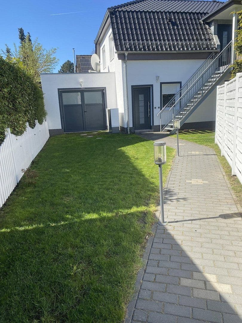 Prenájom bytu 2-izbový 60 m², Berlin, Berlín Prenájom bytu 2-izbový 60 m², Berlin, Berlín