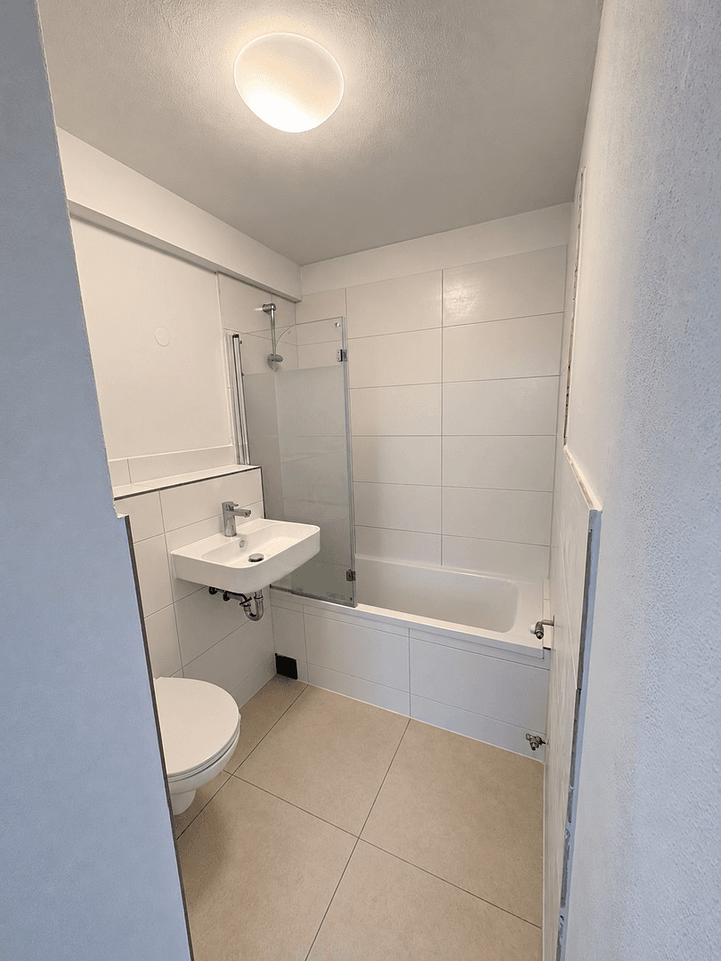 Prenájom bytu 4-izbový 88 m², Wiesentfelser Straße 72, München, Bavorsko Prenájom bytu 4-izbový 88 m², Wiesentfelser Straße 72, München, Bavorsko