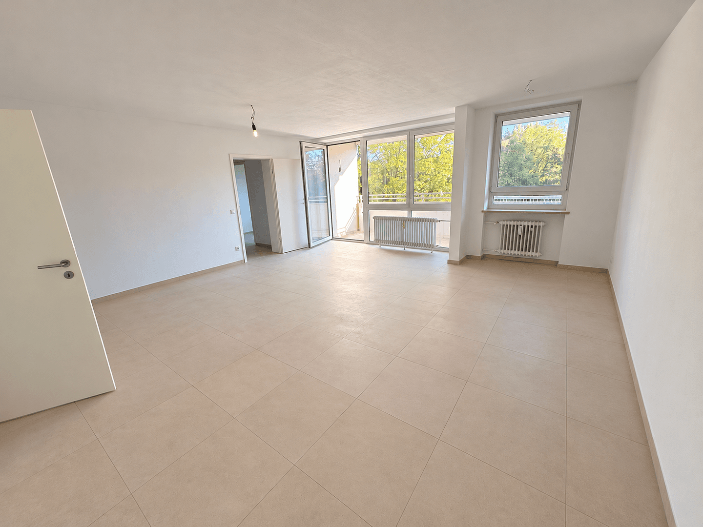 Prenájom bytu 4-izbový 88 m², Wiesentfelser Straße 72, München, Bavorsko Prenájom bytu 4-izbový 88 m², Wiesentfelser Straße 72, München, Bavorsko