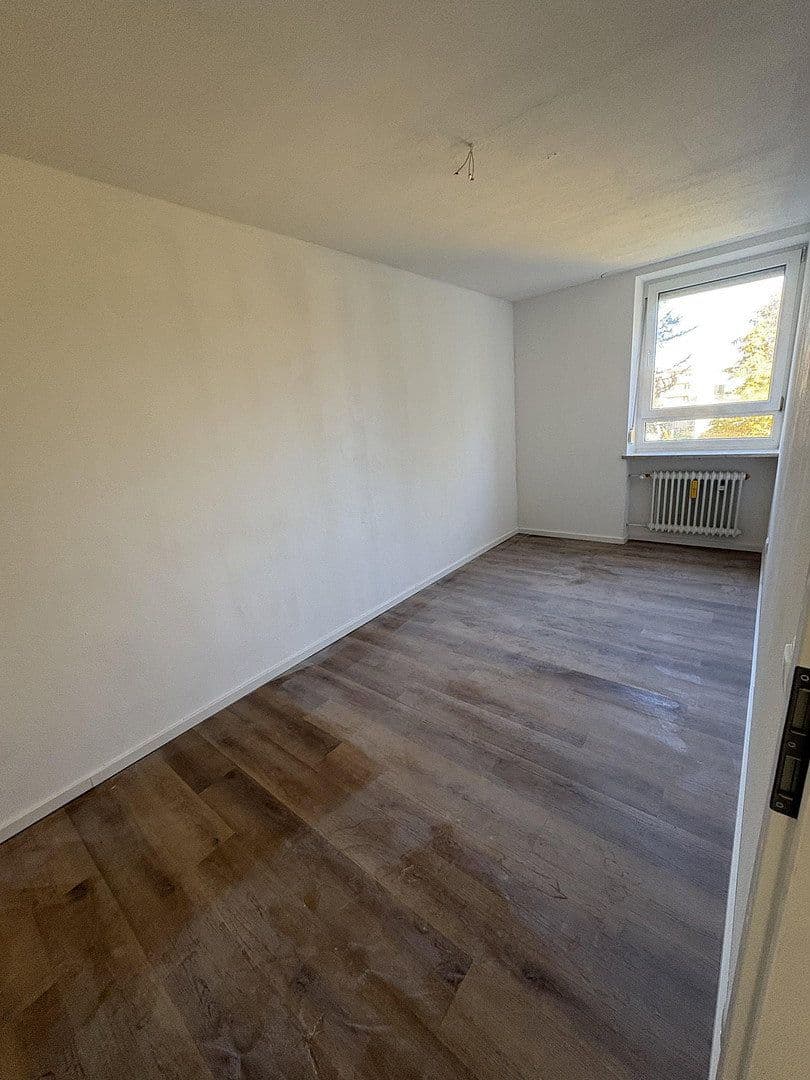 Prenájom bytu 4-izbový 88 m², Wiesentfelser Straße 72, München, Bavorsko Prenájom bytu 4-izbový 88 m², Wiesentfelser Straße 72, München, Bavorsko