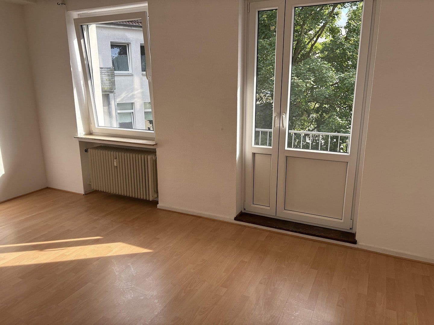 Prenájom bytu 3-izbový 77 m², Bremen, Brémy Prenájom bytu 3-izbový 77 m², Bremen, Brémy