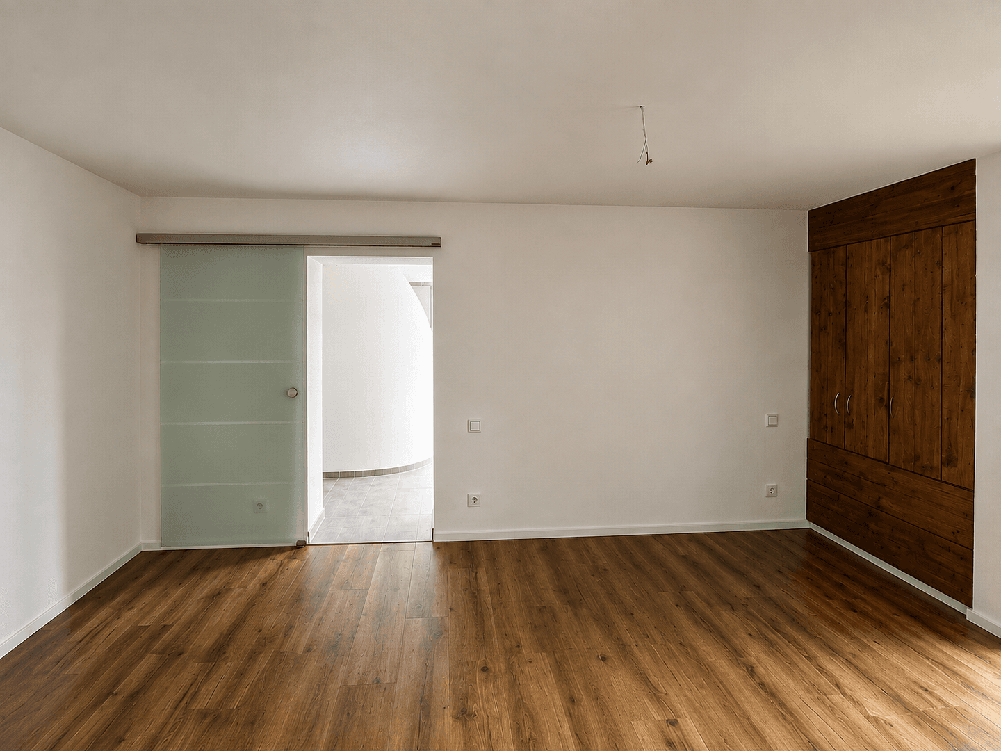 Prenájom bytu 4-izbový 146 m², Pirnaer Landstr. 183, Dresden, Sasko Prenájom bytu 4-izbový 146 m², Pirnaer Landstr. 183, Dresden, Sasko