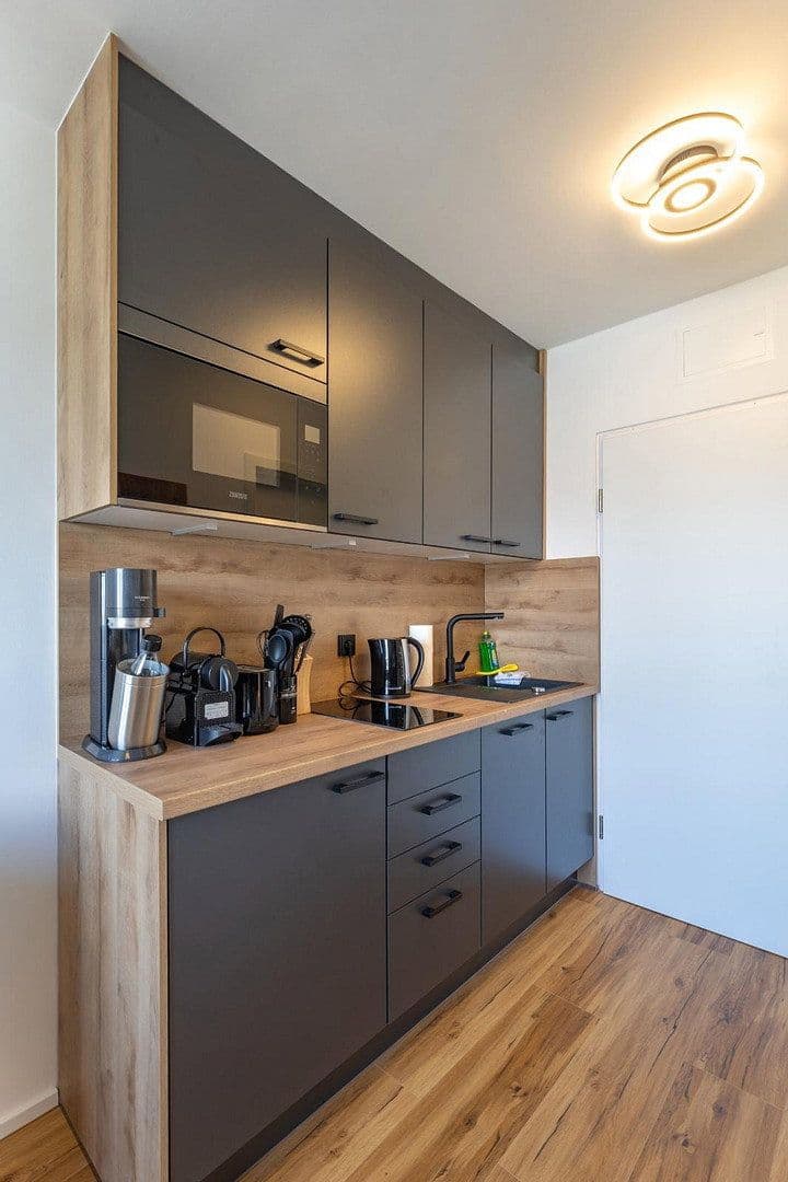 Prenájom bytu 1-izbový 24 m², Emil-Riedel-Straße 11, München, Bavorsko Prenájom bytu 1-izbový 24 m², Emil-Riedel-Straße 11, München, Bavorsko
