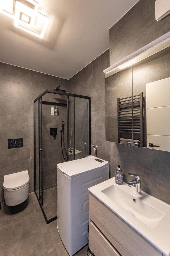 Prenájom bytu 1-izbový 24 m², Emil-Riedel-Straße 11, München, Bavorsko Prenájom bytu 1-izbový 24 m², Emil-Riedel-Straße 11, München, Bavorsko