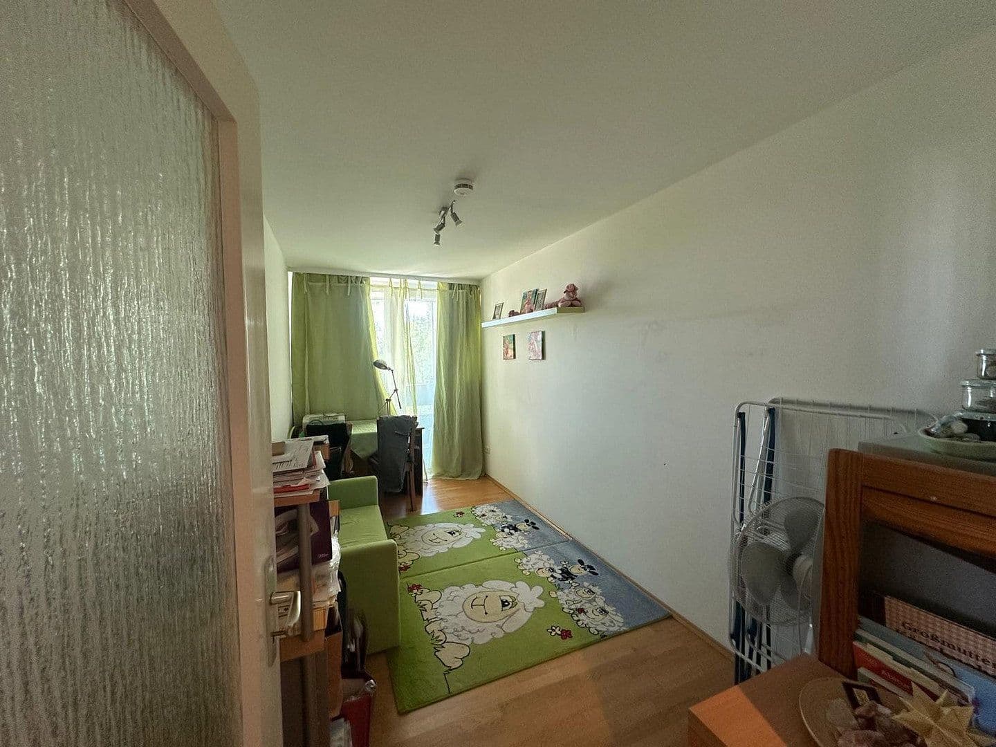 Prenájom bytu 3-izbový 83 m², Max-von-Laue-Str. 6, München, Bavorsko Prenájom bytu 3-izbový 83 m², Max-von-Laue-Str. 6, München, Bavorsko