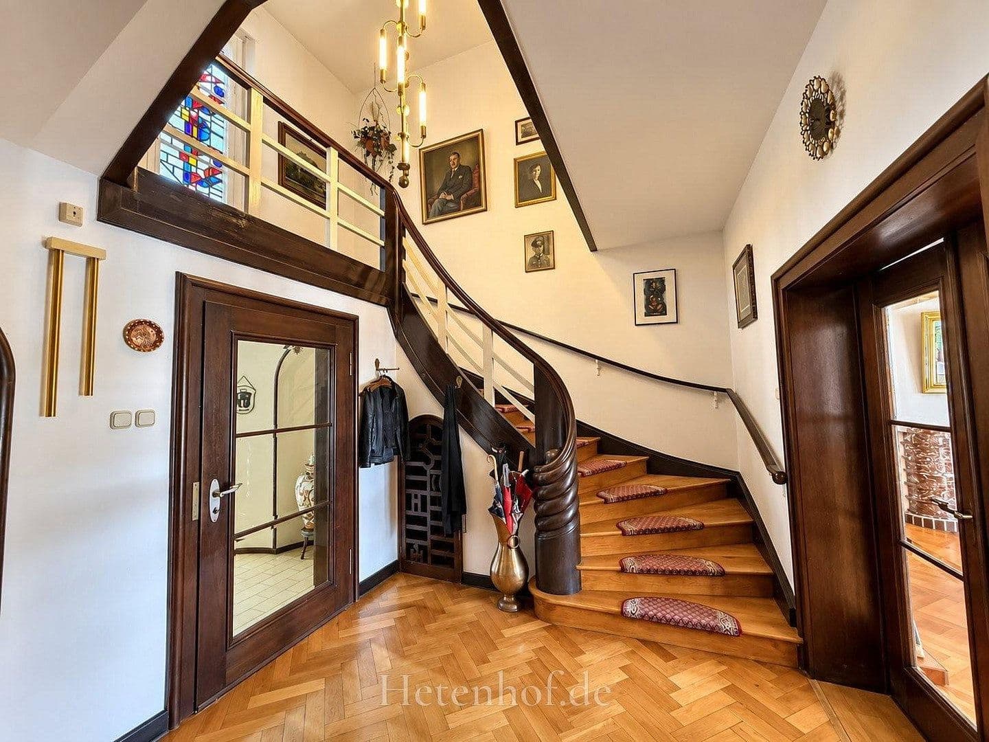 Predaj domu 538 m², pozemok 6.401 m², Lorenz-Sandler-Straße 26, Kulmbach, Bavorsko Predaj domu 538 m², pozemok 6.401 m², Lorenz-Sandler-Straße 26, Kulmbach, Bavorsko