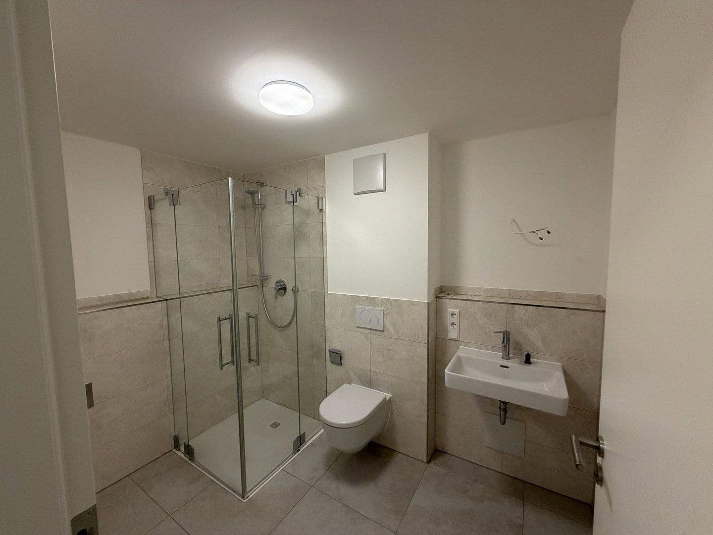 Prenájom bytu 2-izbový 58 m², Unterbiberger Straße 76, München, Bavorsko Prenájom bytu 2-izbový 58 m², Unterbiberger Straße 76, München, Bavorsko