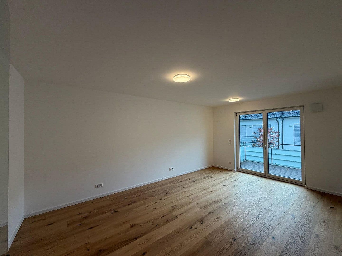 Prenájom bytu 2-izbový 58 m², Unterbiberger Straße 76, München, Bavorsko Prenájom bytu 2-izbový 58 m², Unterbiberger Straße 76, München, Bavorsko