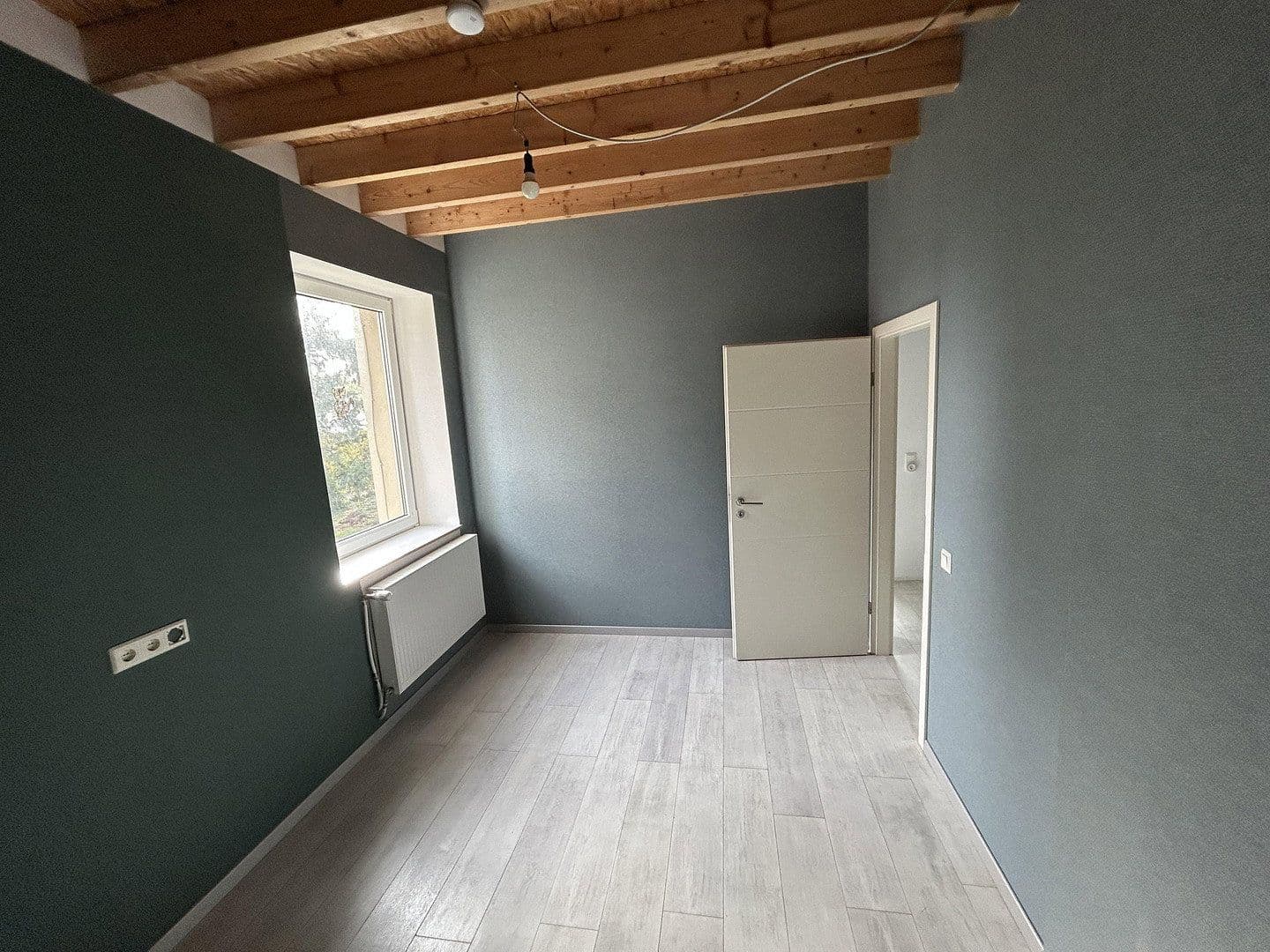 Prenájom bytu 3-izbový 90 m², Henschelstrasse 3a, Wilhelmshaven, Dolné Sasko Prenájom bytu 3-izbový 90 m², Henschelstrasse 3a, Wilhelmshaven, Dolné Sasko